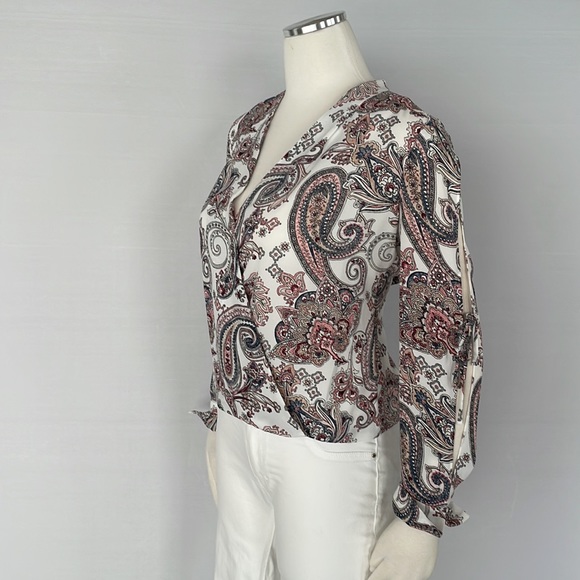 WHBM Paisley Print Surplice Blouse Size 0 - Picture 9 of 13